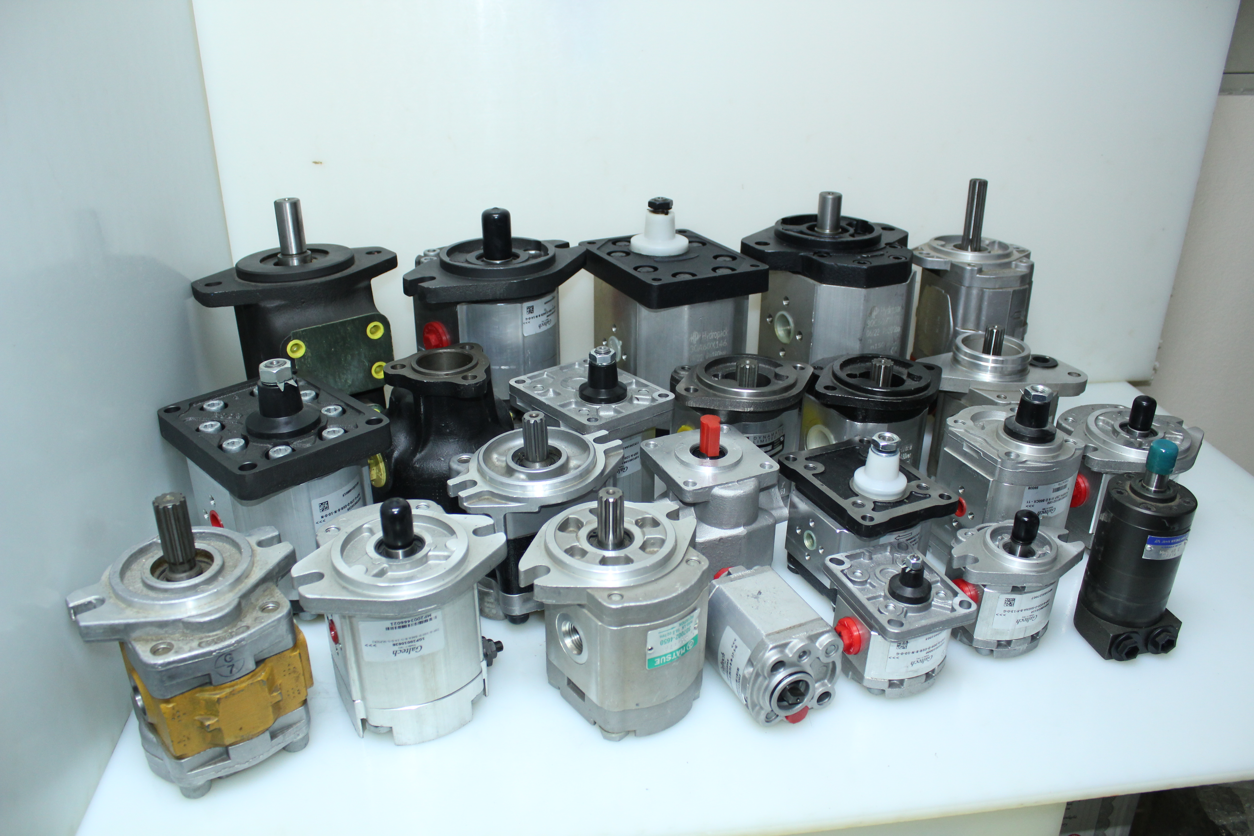 Hydraulic pumps